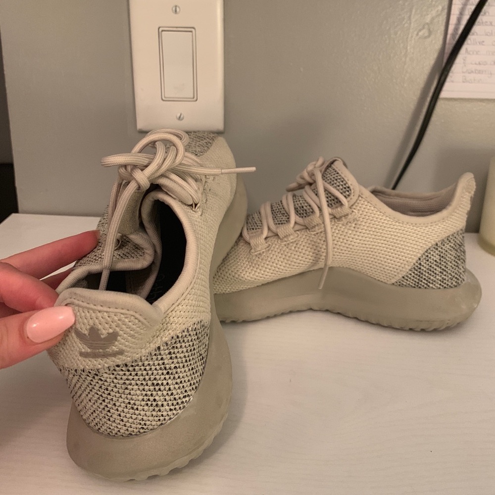 Adidas Sneakers